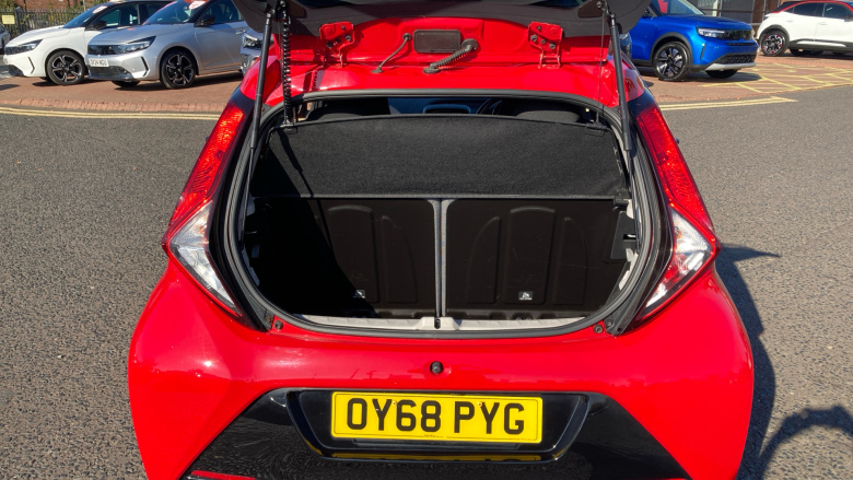 Toyota Aygo 1.0 VVT-i X-Plore 5dr Petrol Hatchback